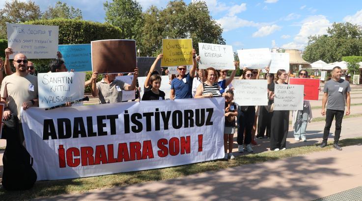 'Vals mağdurları'ndan protesto