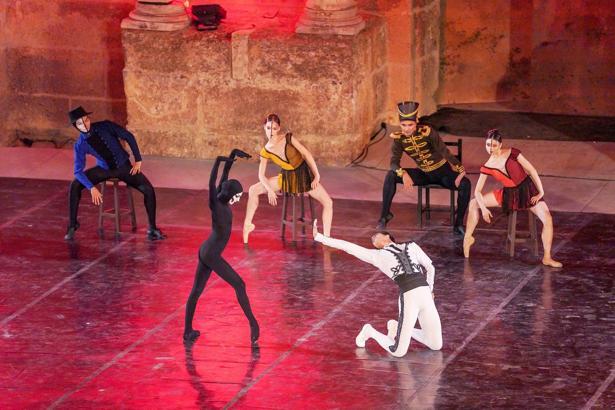 Aspendos'ta 'Carmen & Tango Ateşi' rüzgarı
