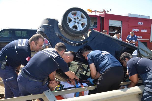 Kaza yaptı, telefonları elinden bırakmadı