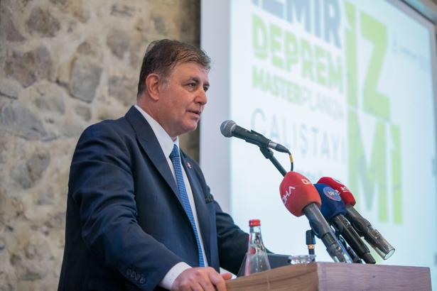 'Bina yıkma, yapma sürecini İzmir ölçeğinde yetiştiremeyiz, ara çözümler üretmeliyiz' / Ek fotoğraflar