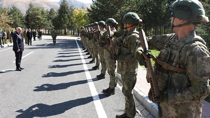 Bakan Güler, Hakkari'de