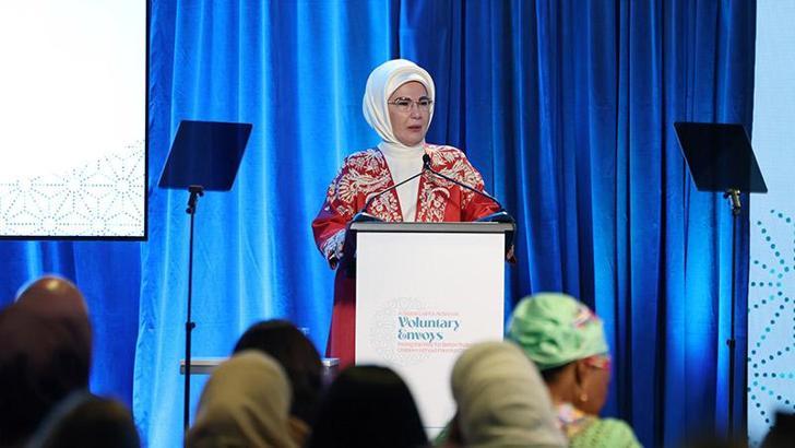 Emine Erdoğan, New York’ta ‘Bir Deniz Yıldızı Hikâyesi: Gönül Elçilerine Küresel Davet’ programına katıldı