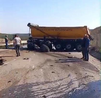 Şile’de 2 hafriyat kamyonu çarpıştı:1 ölü 1 yaralı