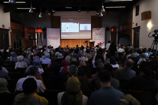 İstanbul Eğitim Konferansı'nda 21'inci yüzyıl becerileri ve Türkiye'de eğitimin geleceği tartışıldı