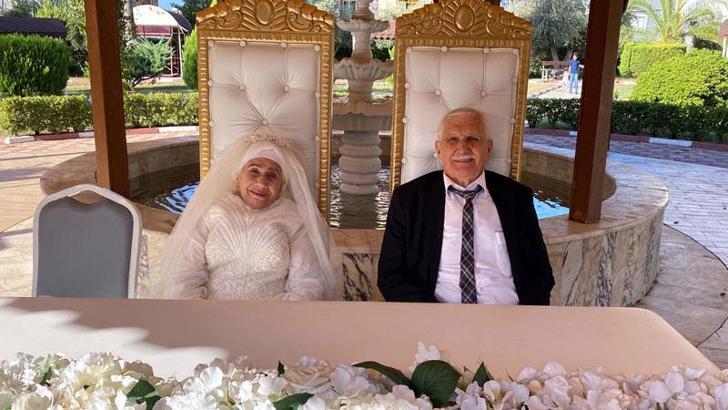Huzurevinde tanışıp ikinci baharlarına 'evet' dediler