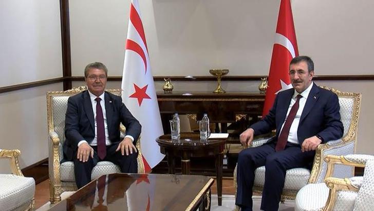 Cumhurbaşkanı Yardımcısı Yılmaz, KKTC Başbakanı Üstel ile bir araya geldi