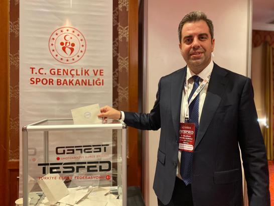 Espor Federasyonu'nda Alper Afşin Özdemir yeniden başkan seçildi.