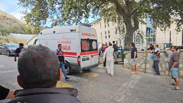 Müdür vekilinin cinayet şüphelisi, kız arkadaşının eski eşi teslim oldu