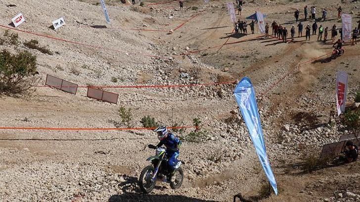 Sea To Sky Enduro Motosiklet Yarışı’nın Orman Etabı’nda lider Wade Young