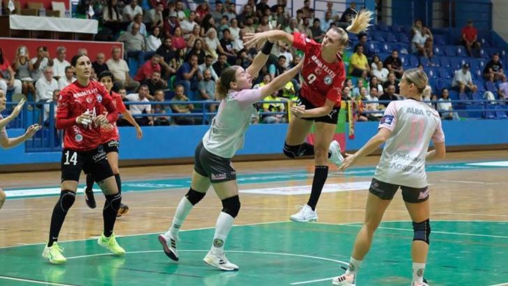 Hentbolde 3 temsilcimiz Kadınlar Avrupa Kupası'nda 3'üncü tura yükseldi