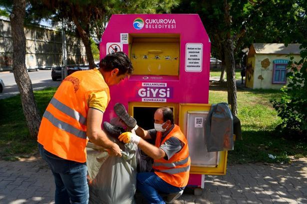 Çukurova'da giyilmeyen kıyafetler çöpe değil kumbaraya