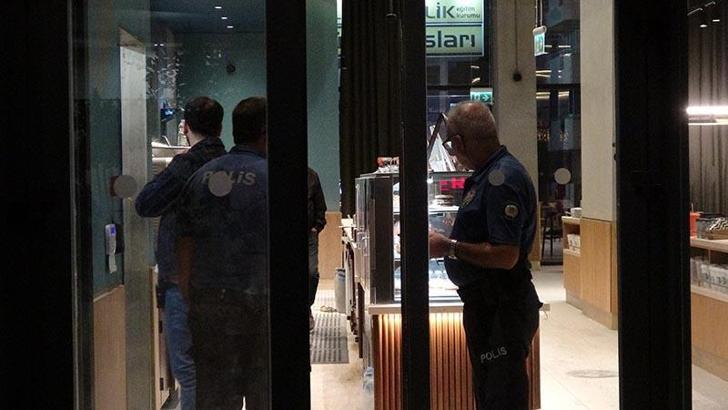 Kahve zincirinin şubesine molotofkokteyliyle saldırı