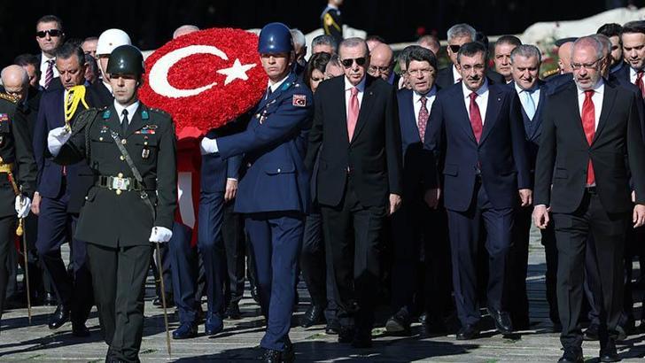 Devlet erkanı Anıtkabir'i ziyaret etti