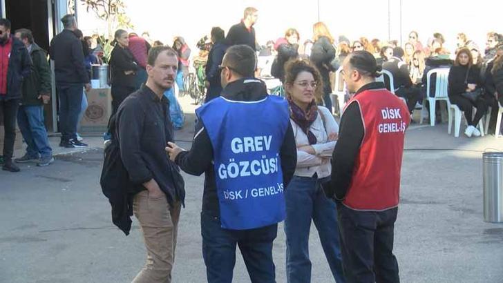 Kartal Belediyesi'nde bazı işçilerden grev kararı