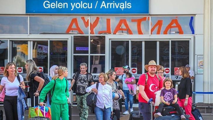 Antalya'ya gelen turist sayısı 16 milyonu aştı
