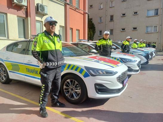 Salihli'de Emniyet Müdürlüğü'ne 17 yeni araç tahsis edildi