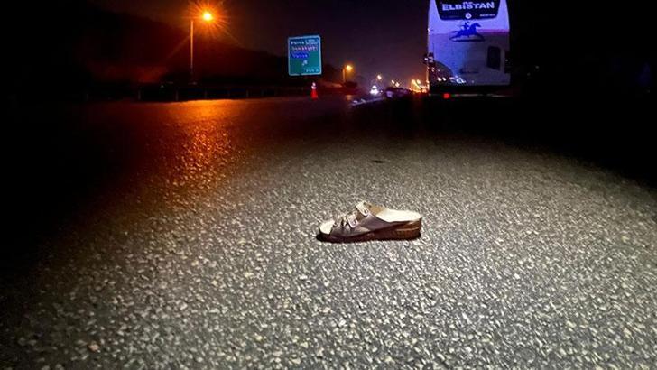 Bursa'da, otoyolun karşısına geçmeye çalışırken otobüsün çarptığı kadın öldü