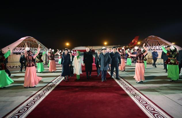 Cumhurbaşkanı Erdoğan, TDT zirvesi için Kırgızistan'da