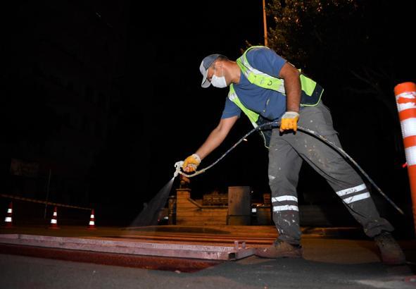 Taksi durakları ve sokaklar yenileniyor