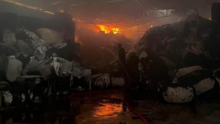 Hatay'da çırçır fabrikasında yangın kontrol altında