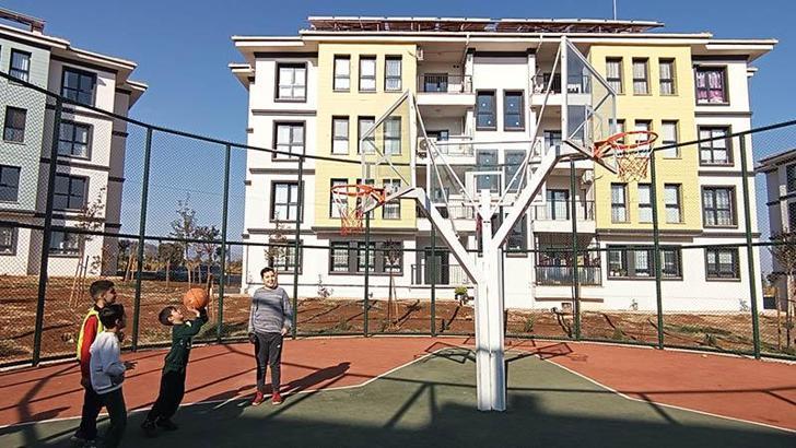 İslahiye'de deprem konutlarına yerleşen ailelerin mutluluğu