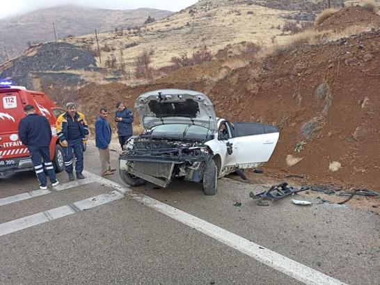 Malatya'da otomobil, şarampole devrildi: 6 yaralı