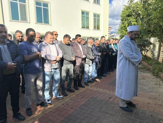 Filistin'de hayatını kaybedenler için gıyabi cenaze namazı