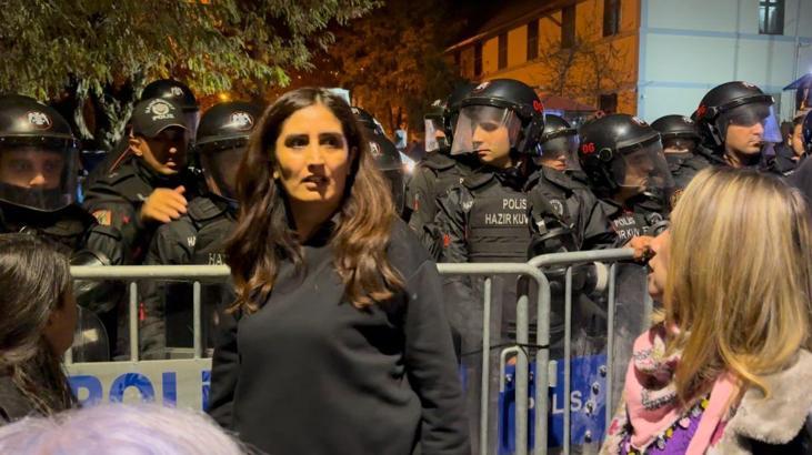 Ev hapsindeki Tunceli Belediyesi Eş Başkanı Orhan, tutuklandı