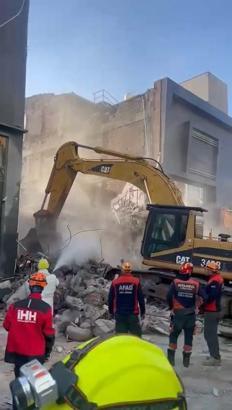 İstanbul- Güngören'de çöken binayla ilgili 2 kişi tutuklandı