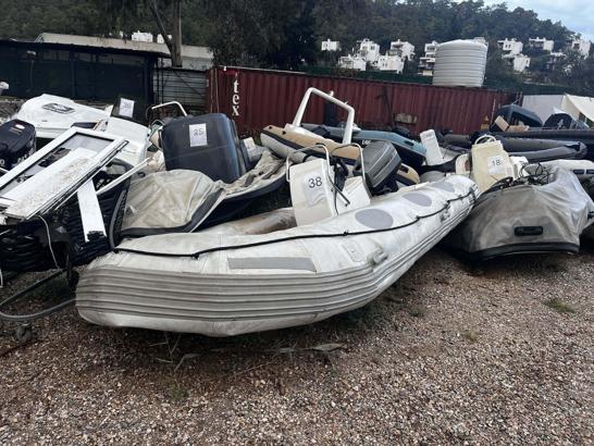 Göçmen kaçakçılığında kullanılan 38 deniz aracı ihale ile 9 milyon TL'ye satıldı