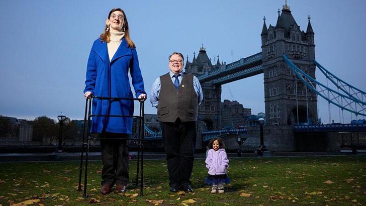 Dünyanın en uzun boylu kadını Gelgi, İngiltere'ye böyle uçtu