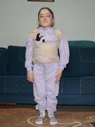 Kardelen, DHA'nın haberi sonrası omurilik ameliyatıyla hayata tutundu