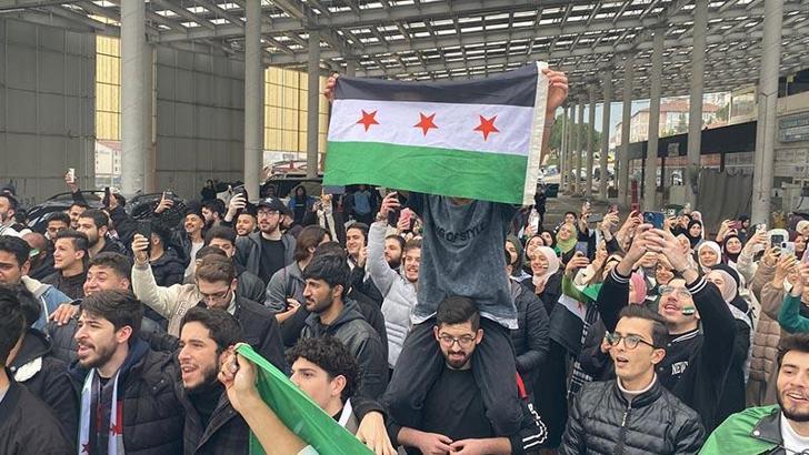 Karabük'te Suriyeliler Esad'ın gidişini kutladı