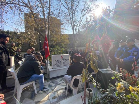 Hataylı şehit polis memuru, mezarı başında anıldı