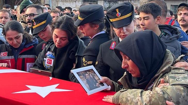 Şehit oğlunu son yolculuğuna 'Allah'ım cennetine al' diyerek uğurladı
