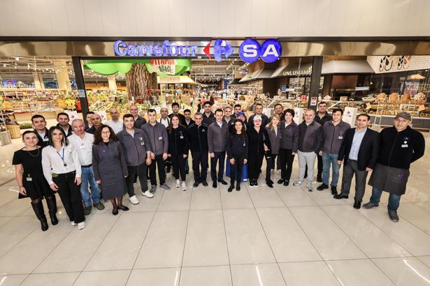 CarrefourSA, 12 Aralık Mağazacılar Günü’nü çalışanlarıyla kutladı