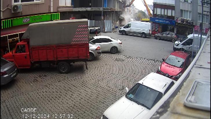 İstanbul - Güngören'de 5 katlı binanın çökme anının yeni görüntüleri ortaya çıktı