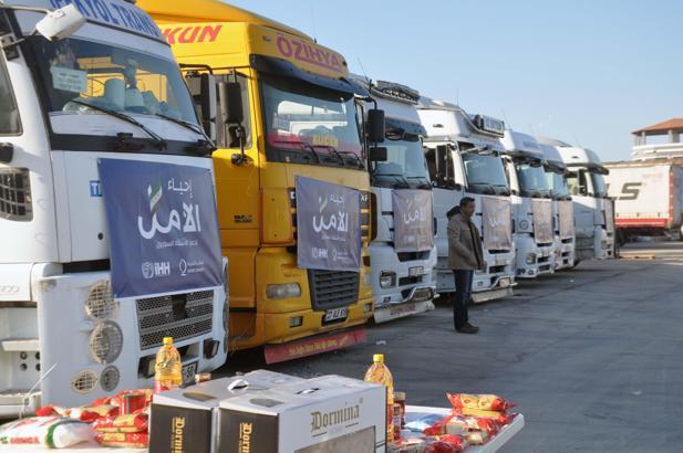 Suriye’ye 30 TIR insani yardım