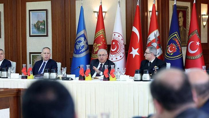 Bakan Güler: Öncelikli konumuz PKK/YPG terör örgütünün tasfiyesidir