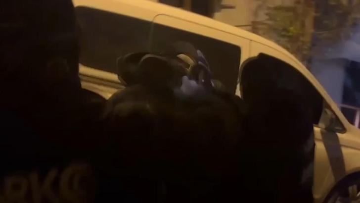 İstanbul - Rapçi 'Sansar Salvo' tutuklandı-2 /Fotoğrafla