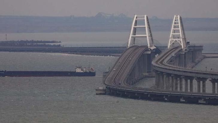 Kerç Boğazı'nda 2 tanker battı