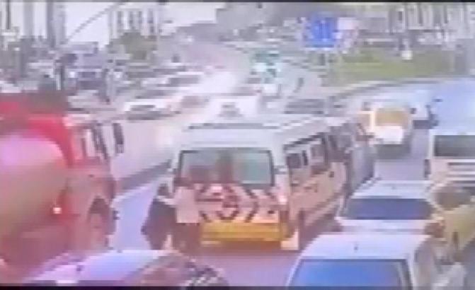 İstanbul - Gaziosmanpaşa’da su tankerinin 15 yaşındaki Asel'e çarptığı anlar güvenlik kamerasında