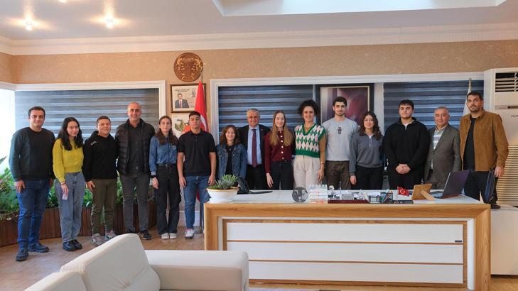 Öğrencilerden Başkan Topaloğlu'na teşekkür ziyareti