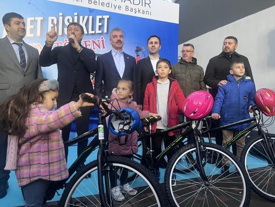 Bahçelievler’de 8’inci Bisiklet Dağıtım Töreni düzenlendi