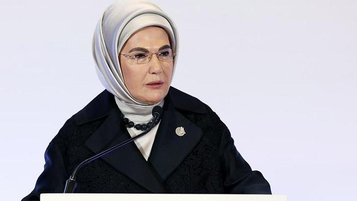 Emine Erdoğan'dan 'Regaip Kandili' mesajı