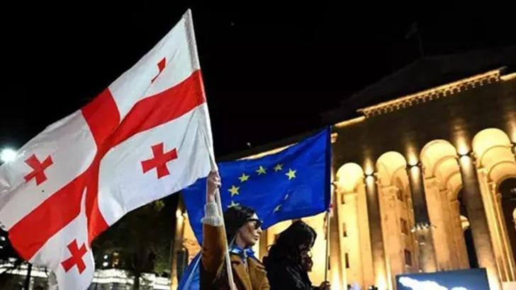 Gürcistan, protestolara katılan 25 yabancıyı sınır dışı etti