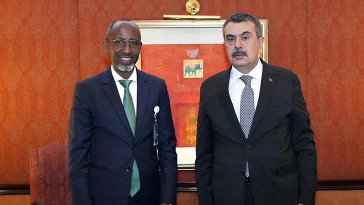 Bakan Tekin, Somali Eğitim Kültür ve Yükseköğretim Bakanı Abdulkadir ile bir araya geldi
