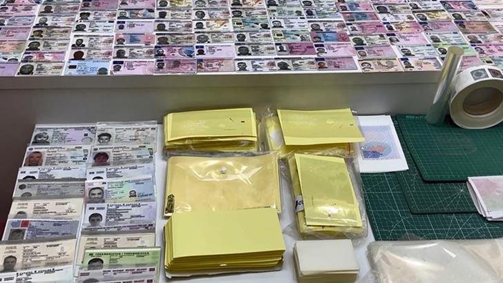İstanbul’da kaçak göçmenlere sahte belge hazırlayan şüphelilere operasyon: 9 gözaltı