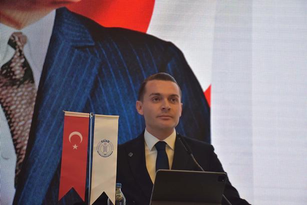 EGİAD'da yeni başkan Muhlis Kaan Özhelvacı oldu