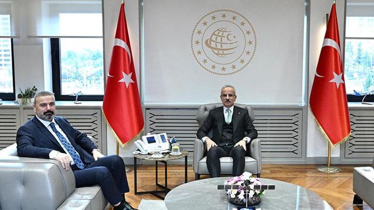 Çaykur Rizespor Başkanı İbrahim Turgut, Bakan Uraloğlu'nu ziyaret etti